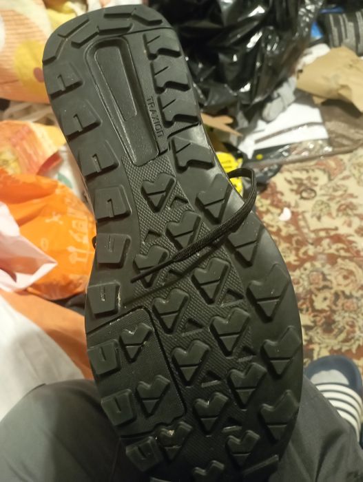 Adidasi Nr 45.      .