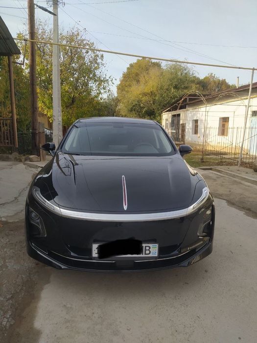 Hongqi e-km5 2025 restailing