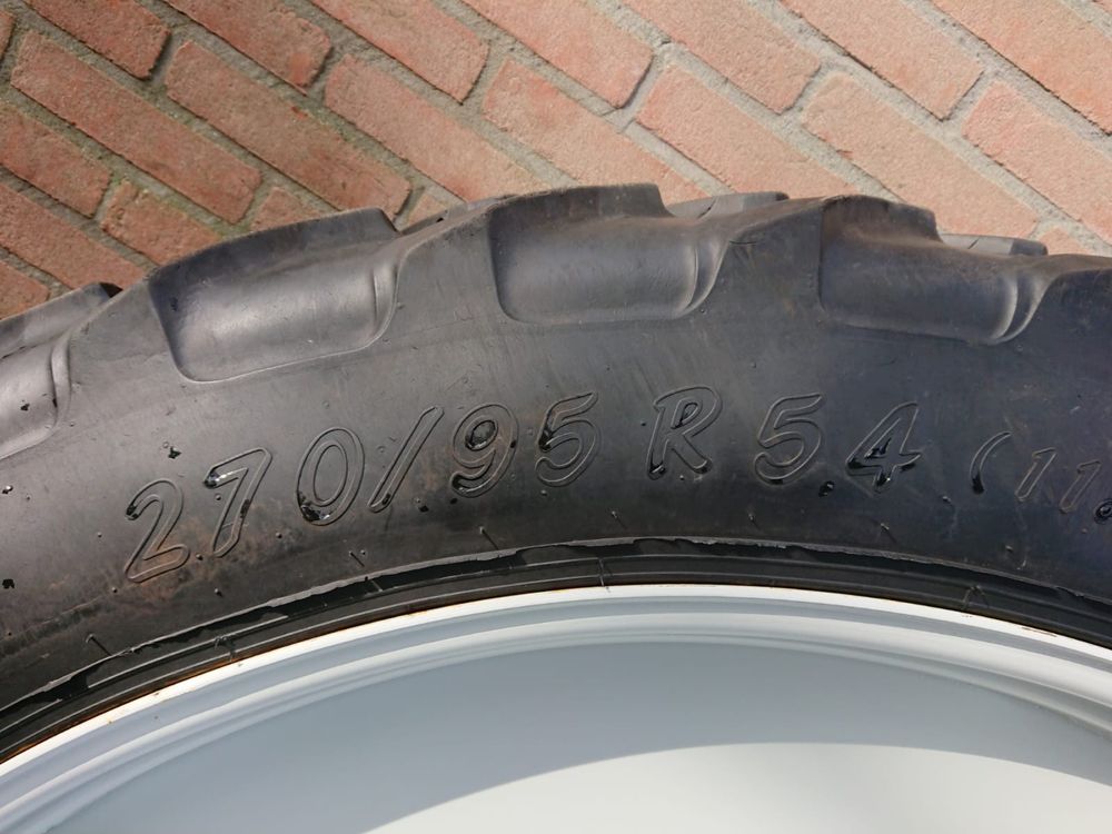 Vand Set Roti Tehnologice New Holland 270/95 R54 cu 270/95/R38