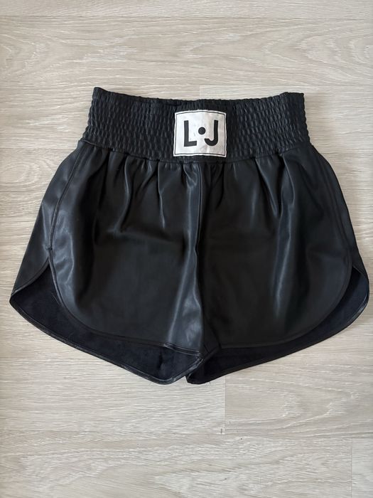 Liu Jo къси панталони черни кожени