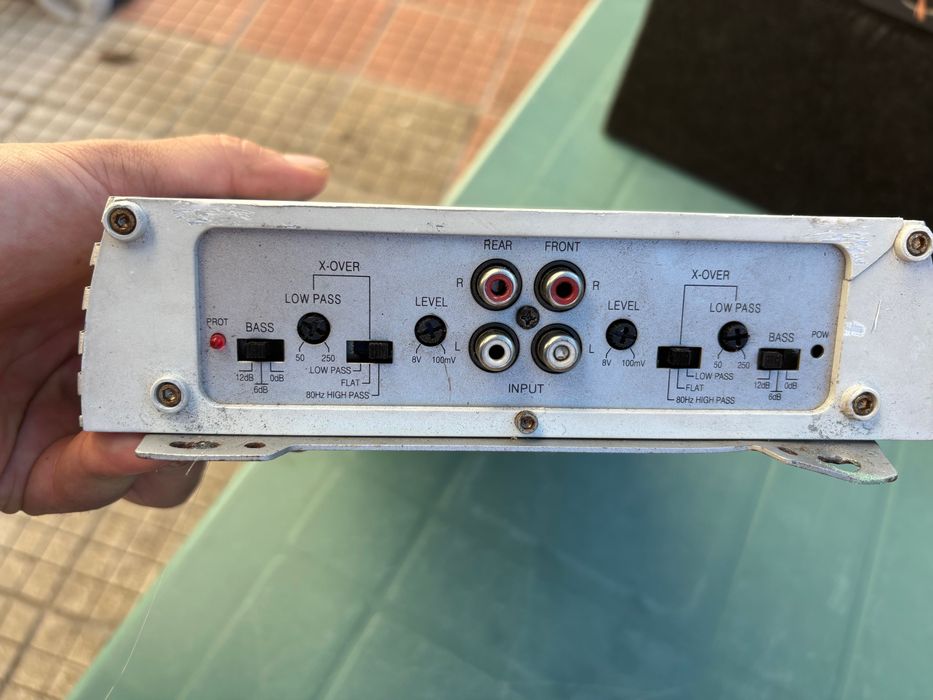 Бас каса ALPINE с усилвател BLAUPUNKT