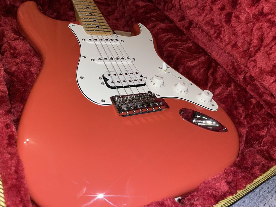 Fender Stratocaster LTD player fiesta red