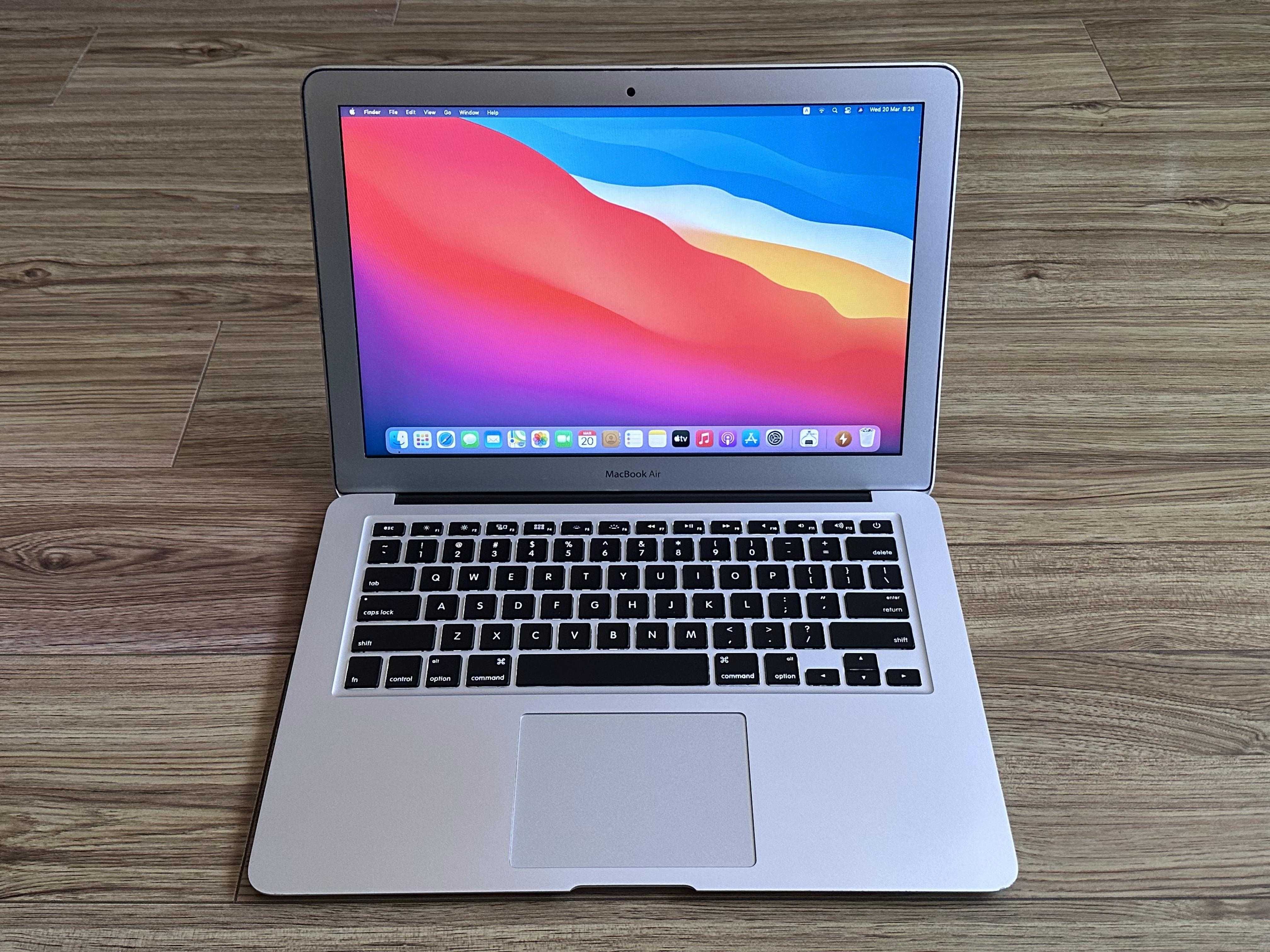 MacBook Air 13`Core i7/8GB RAM/256GB SSD/Бат 10ч/Cto Custom