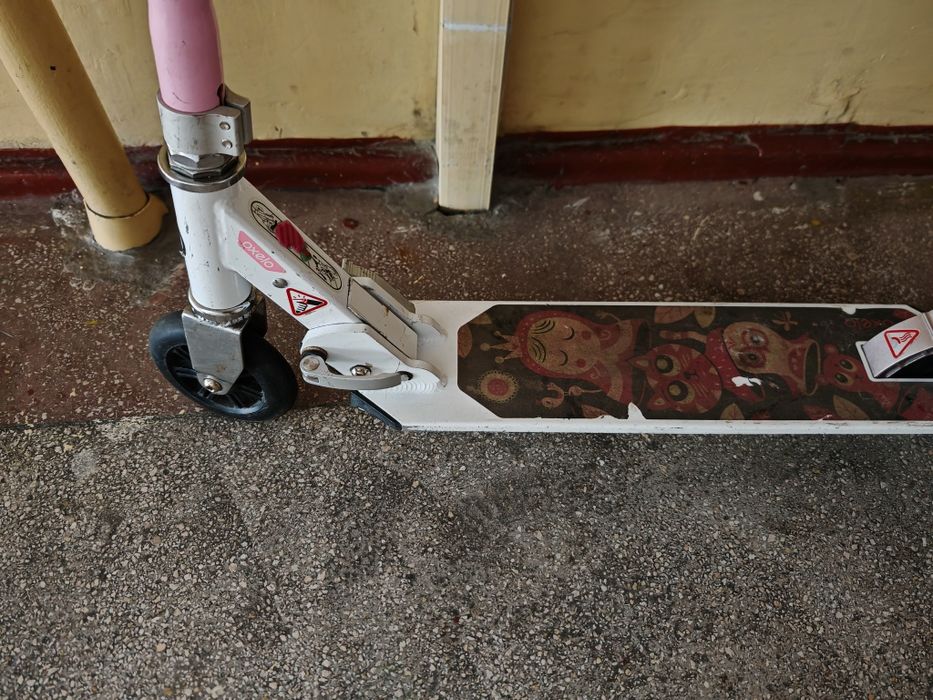 Trotineta 100 lei și cart 200 lei