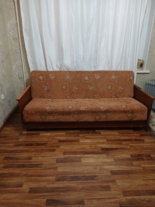 Продам.   Диван.    Раскладной.