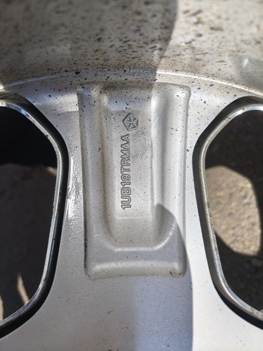 20" оригинална резервна джанта с гума за Dodge Durango...