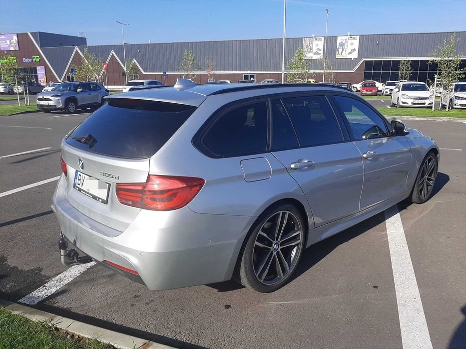BMW 325d Touring LCI M-Sport Pachet.