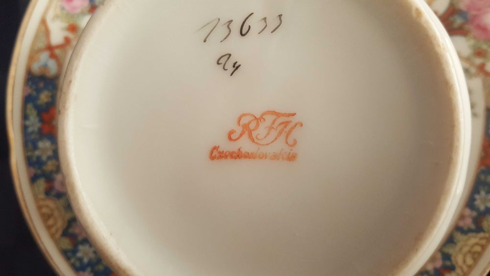 Ваза и чиния -SATSUMA /Сатцума/и сервиз за кафе ,WMFчаши за шампанско