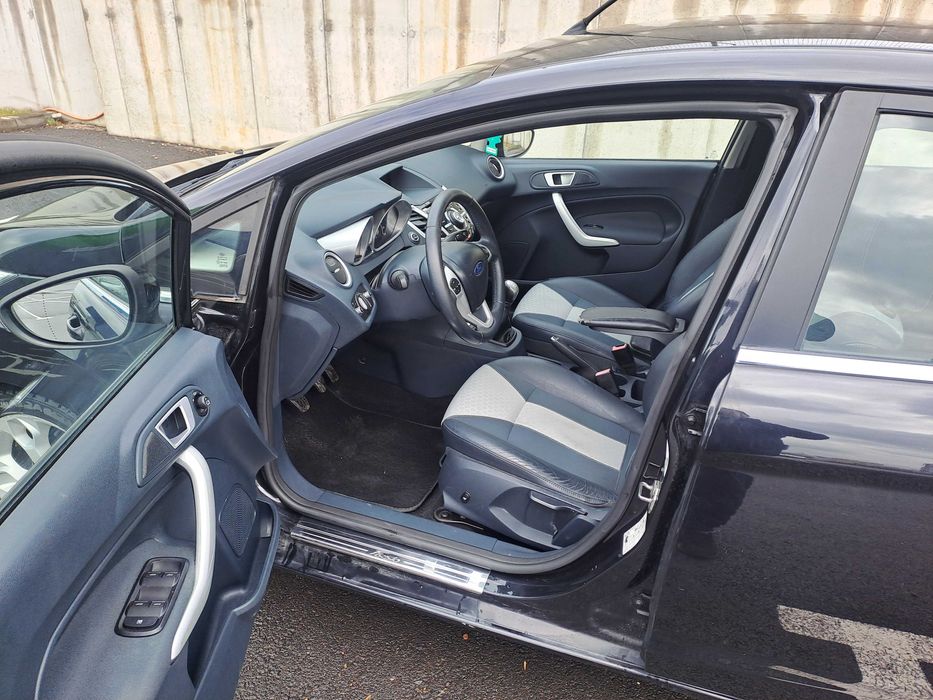Ford Fiesta Ghia 1.6 TDCI an 2012