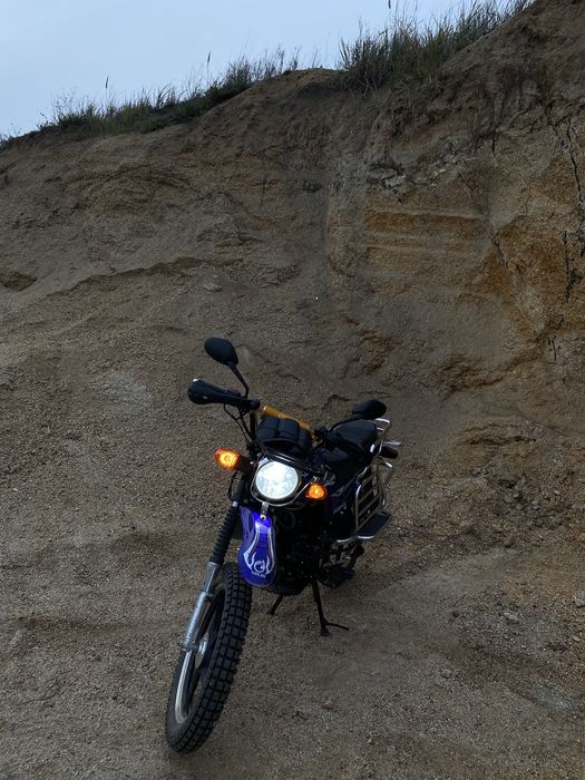 Продам мотоцыкл 200 куб