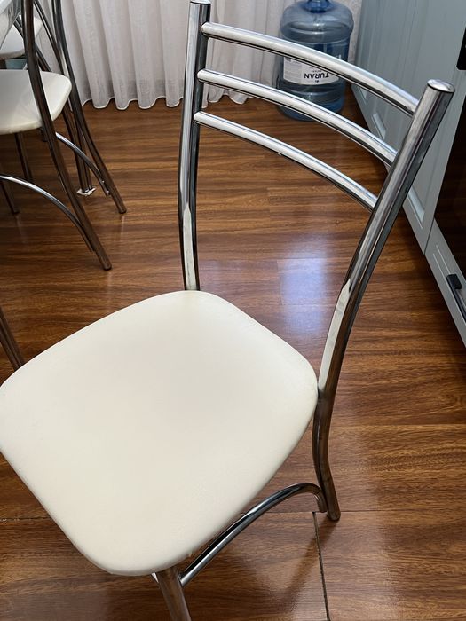 продам кухонные стулья