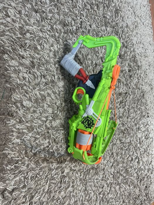 Vand nerf double dealer si outbreaker bow impecabile