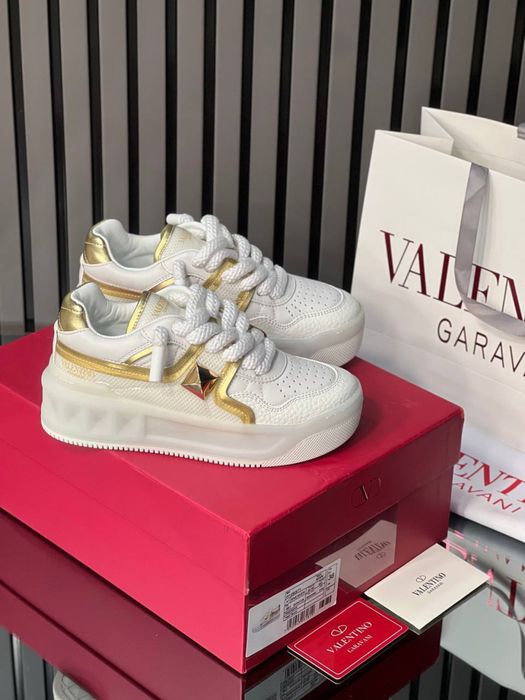 incaltaminte adidasi unisex Valentino