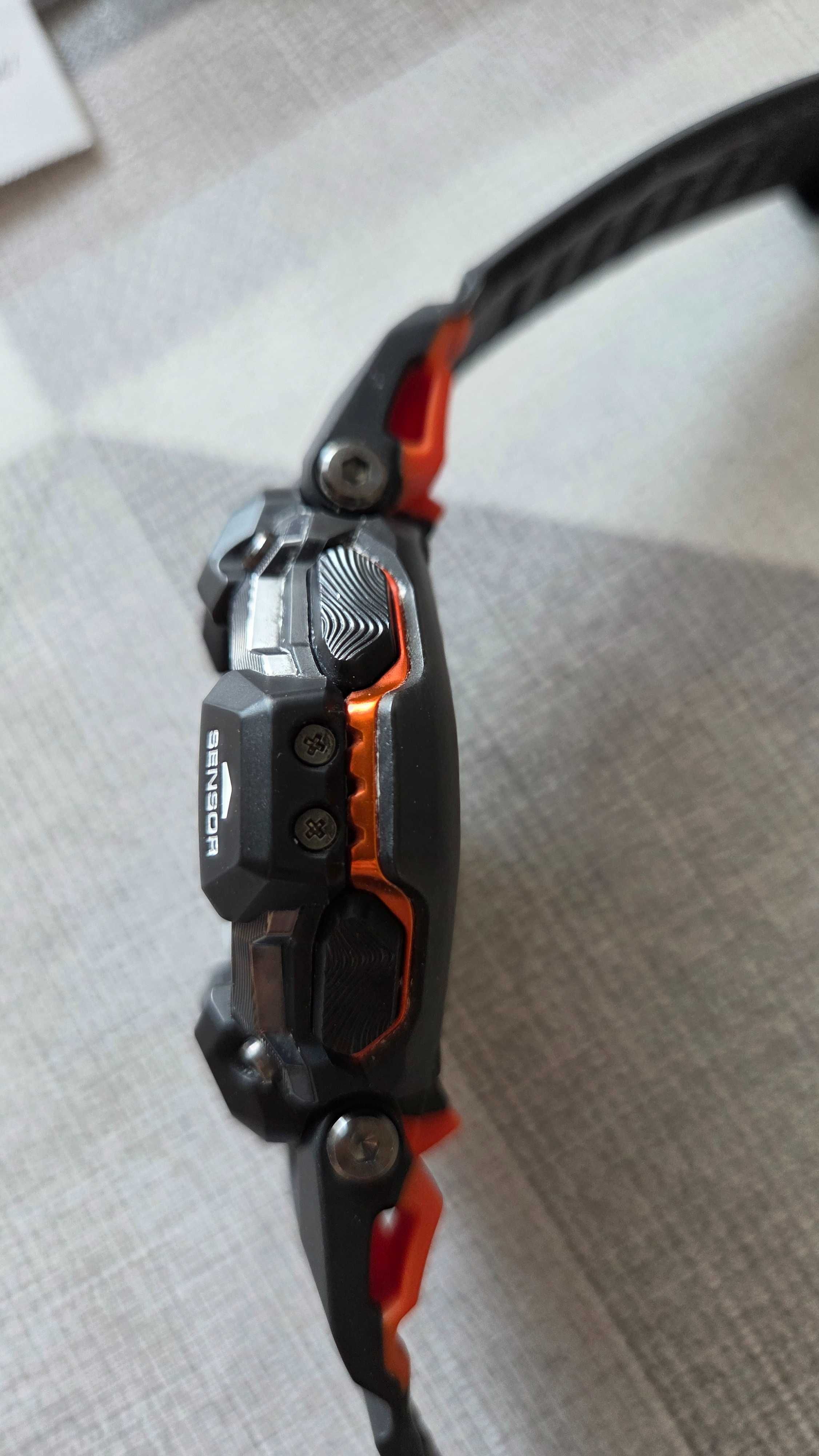 Casio G-Shock G-Squad GBD-H2000-1AER с гаранция