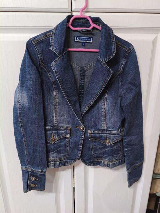 Geaca denim albastră