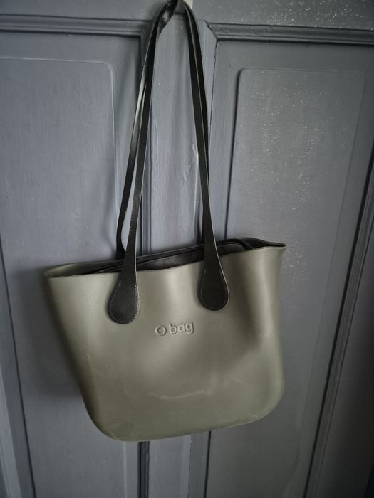 Чанта Obag mini, използвана, има леки забележки на дръжките