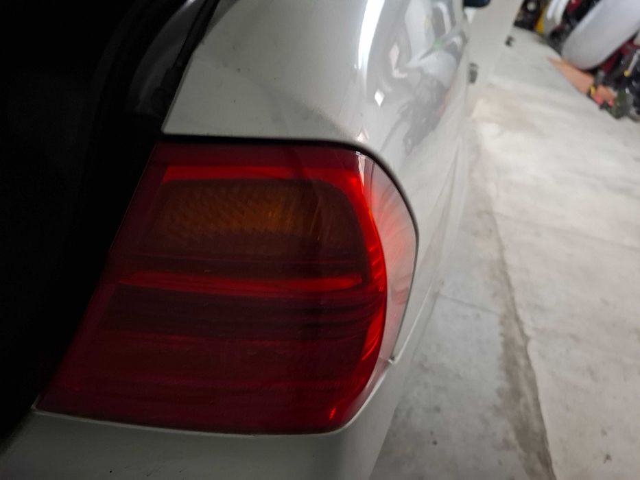 dezmembrez bmw 330d e90