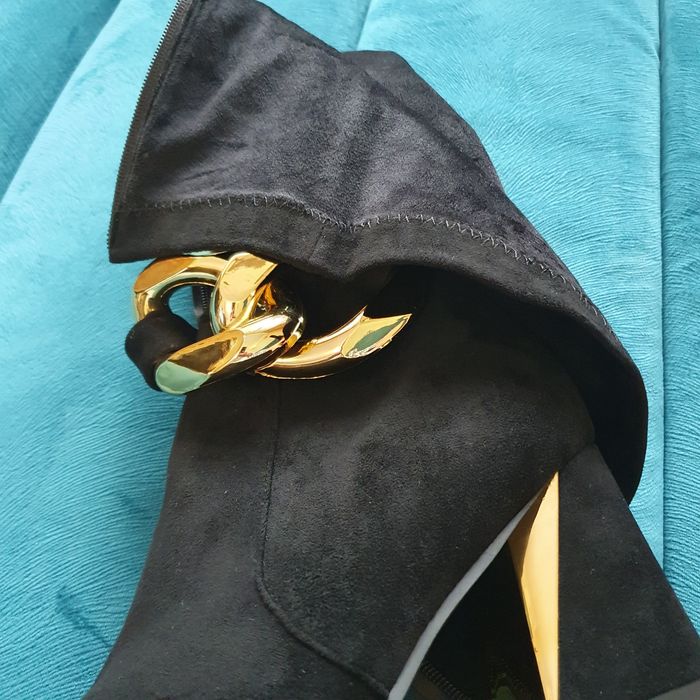 Cisma EXE nr 40 cu 22,5 cm textil elastic ,interiorul materia termic