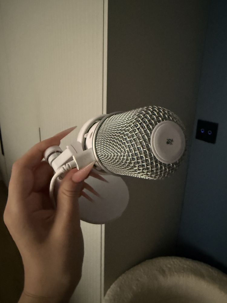 Срочно продам микрофон xyper x