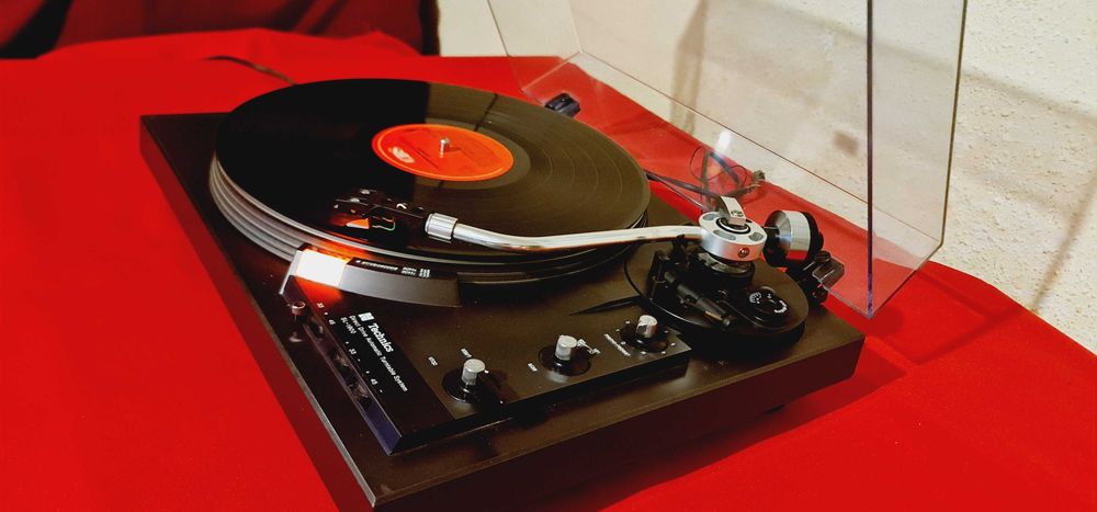 Technics SL-1900 Fully-Automatic Direct-Drive Turntable Made in Japan