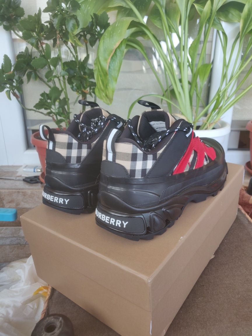 Burberry Vintage Check Arthur Sneakers 41-42 номер