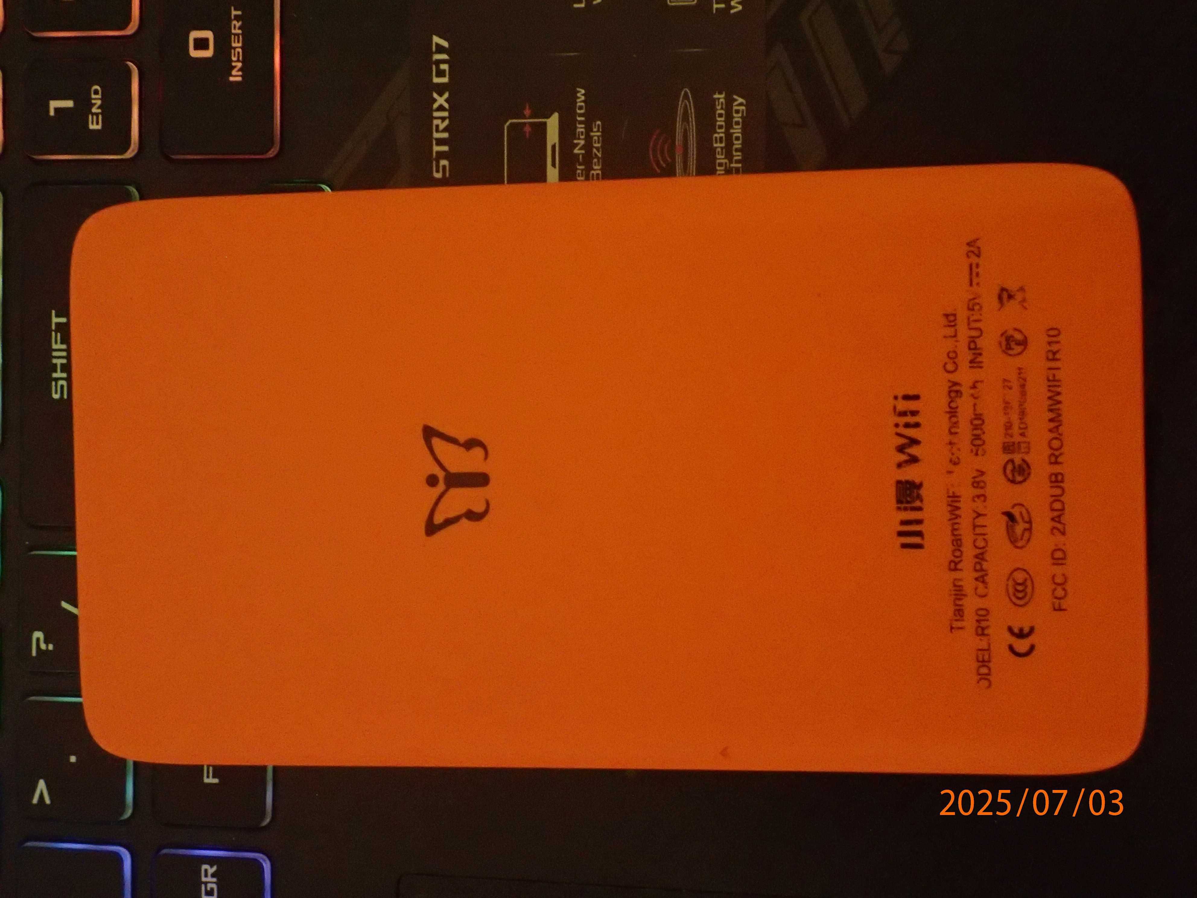 Router/hotspot portabil cu tehnologie SIM virtuală Roam-ON R10-4G Mifi