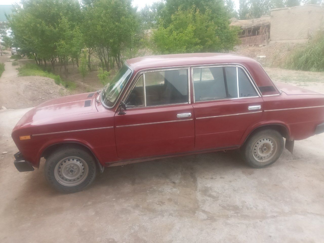 Vaz 2106 jiguli sotiladi