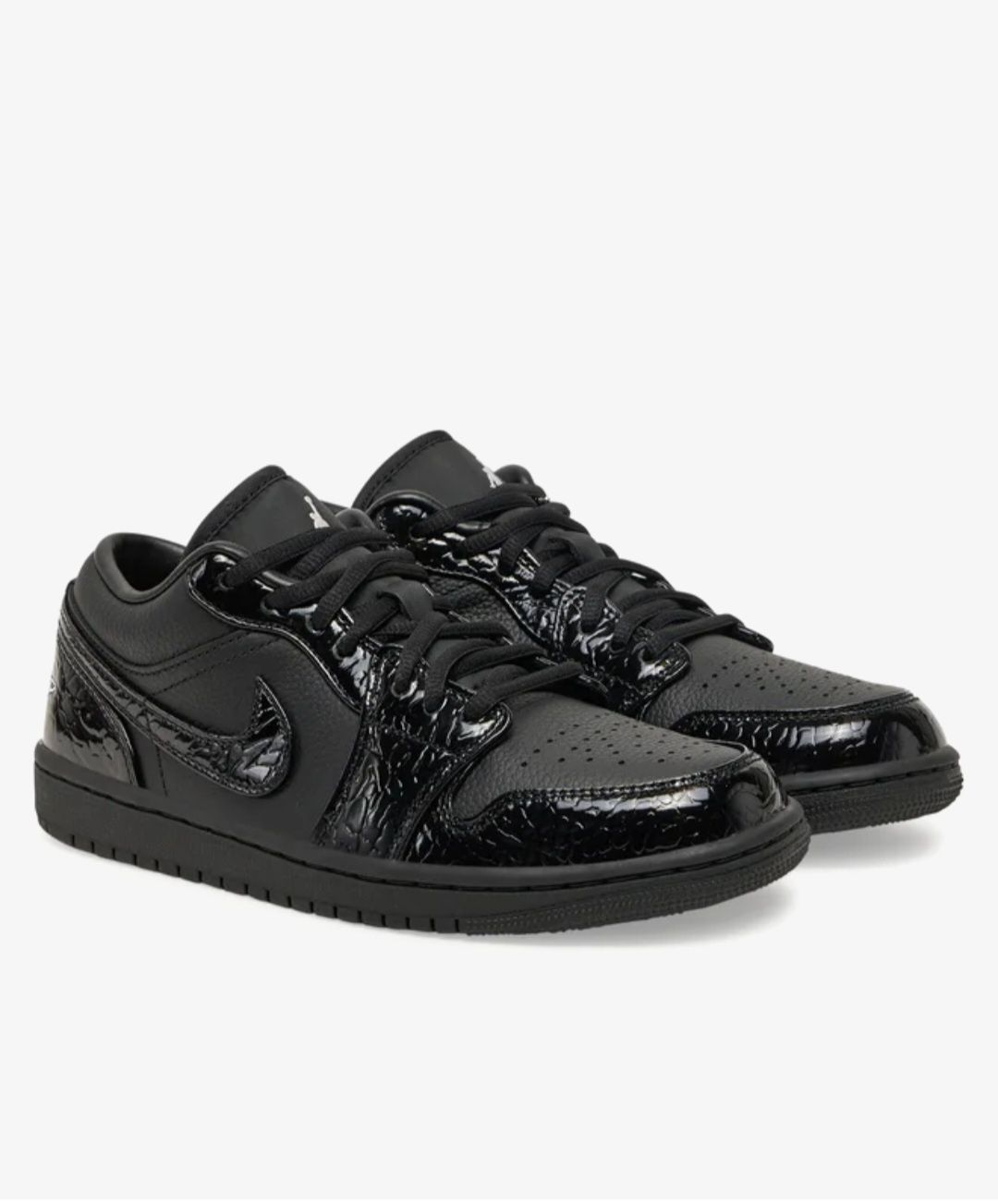 Продавам обувки Jordan 1 low 42 номер (без връзки)
