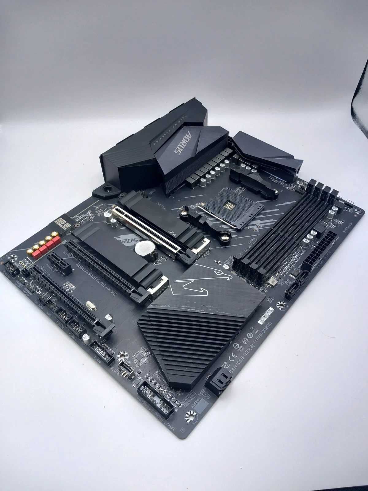 GIGABYTE B550 AORUS ELITE AX V2 + RYZEN 5 5600X 6-Core (4.6 GHz Turbo)