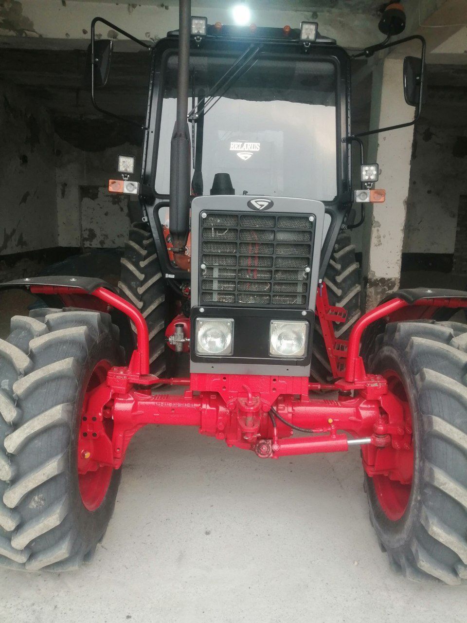 Belarus 82.1 yangi traktor balnichni mostlik