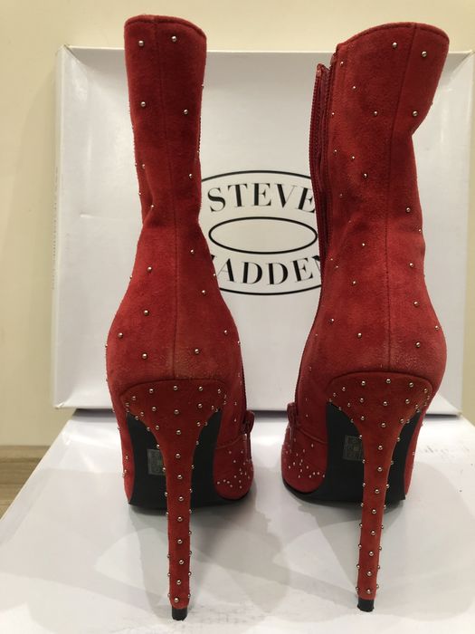 Червени боти Steve Madden с тънък ток