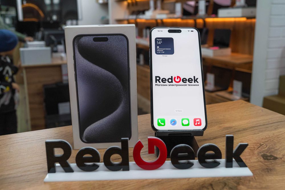 iPhone 15 Pro Max  256GB Магазин Red Geek