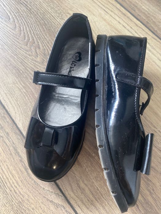 Официални обувки с панделка