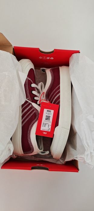 Vând sneakers Diesel 42