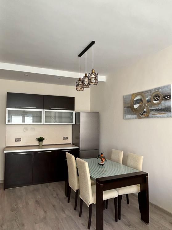 Дава се под наем Двустаен апартамент в София, Център - 55 кв.м за 800 € - Снимка #2