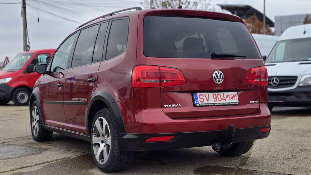 Volkswagen touran cross 2.0 tdi 7 locuri 
2.0.tdi 140.cp
231000km
Euro