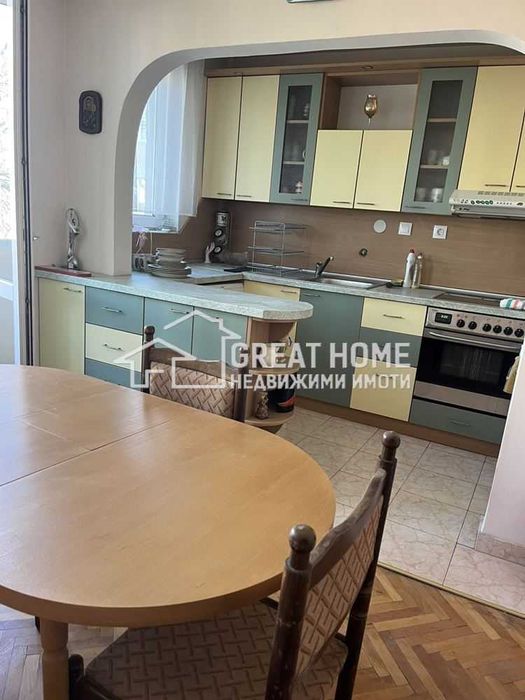 НАЕМ!!! Многостаен!!! Център!!!