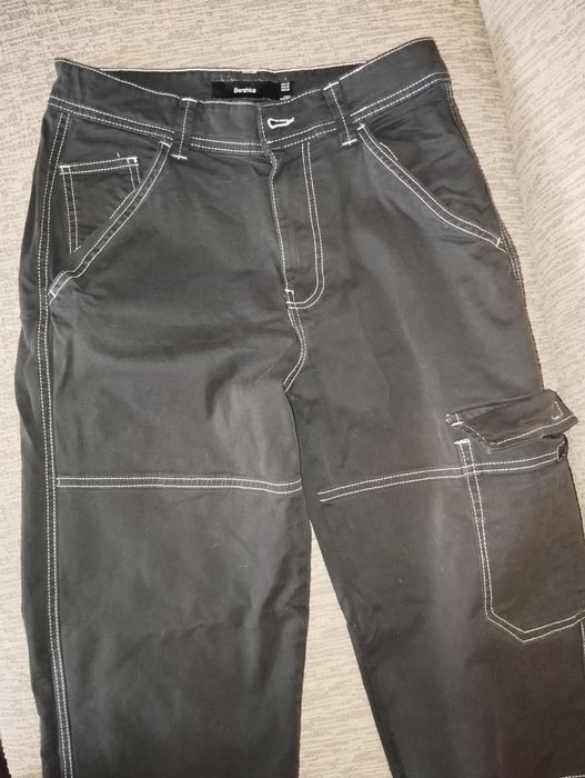 Pantaloni cargo Bershka