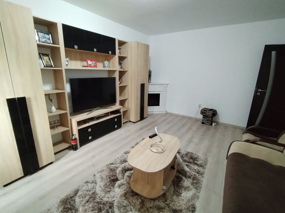 Inchiriez apartament 2 camere decomandat 53m 2 Popas Pacurari