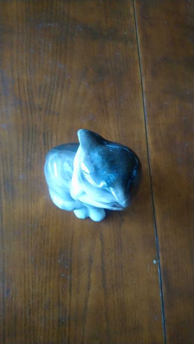 Порцеланова фигура " котка ".