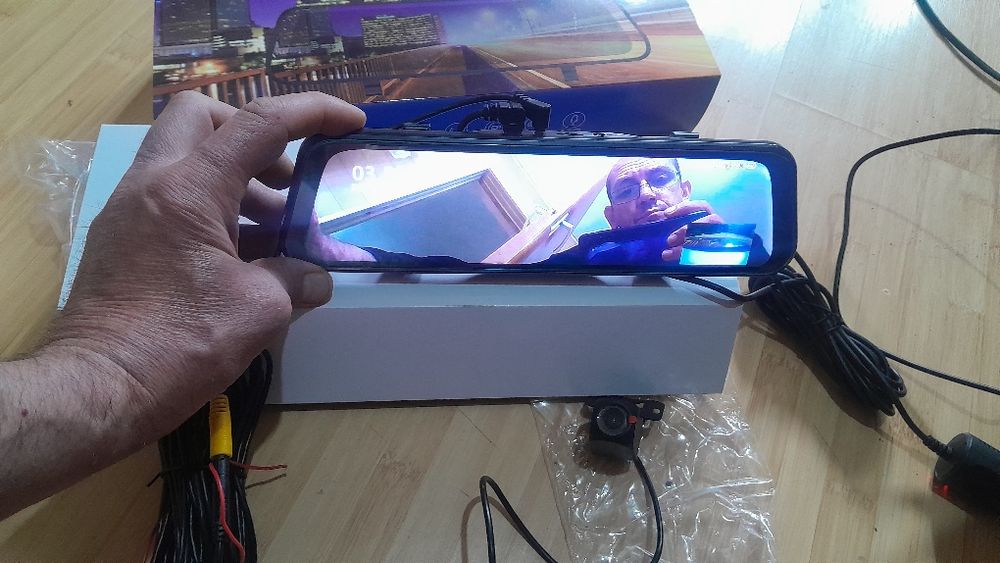 Oglinda full size 10inch toch screen cu camera