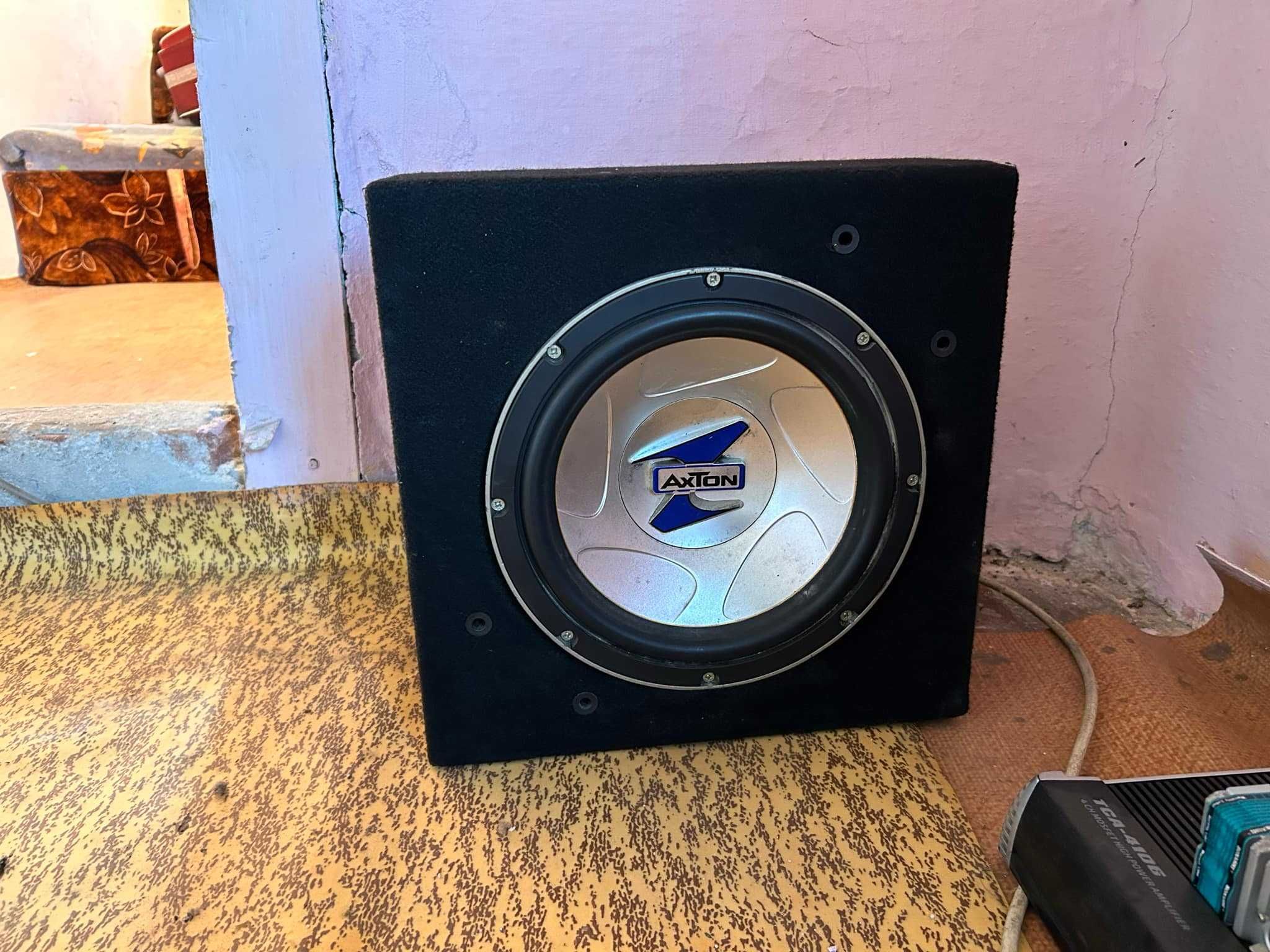 Продавам усилвател с буфер и MP3