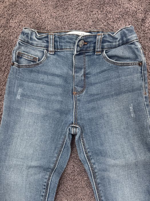 Blugi zara masura 3-4 ani