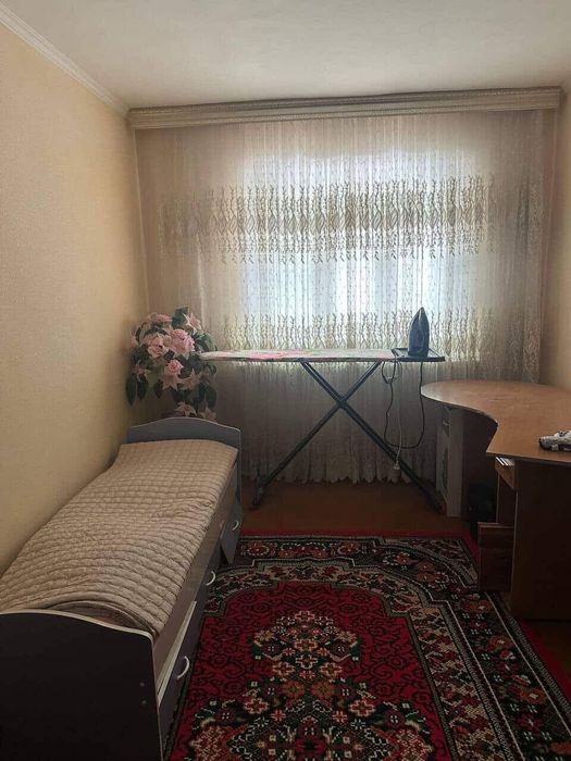 Сдается 3x комнатная квартира 
С обстановкой 
В горде Алмаыке