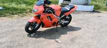 Motocicleta este inperfecta stare de fuctionare.