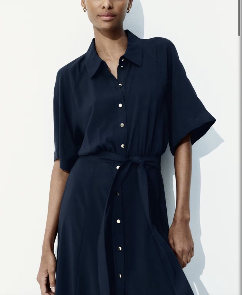 Нова рокля H&M тип риза със златни копчета