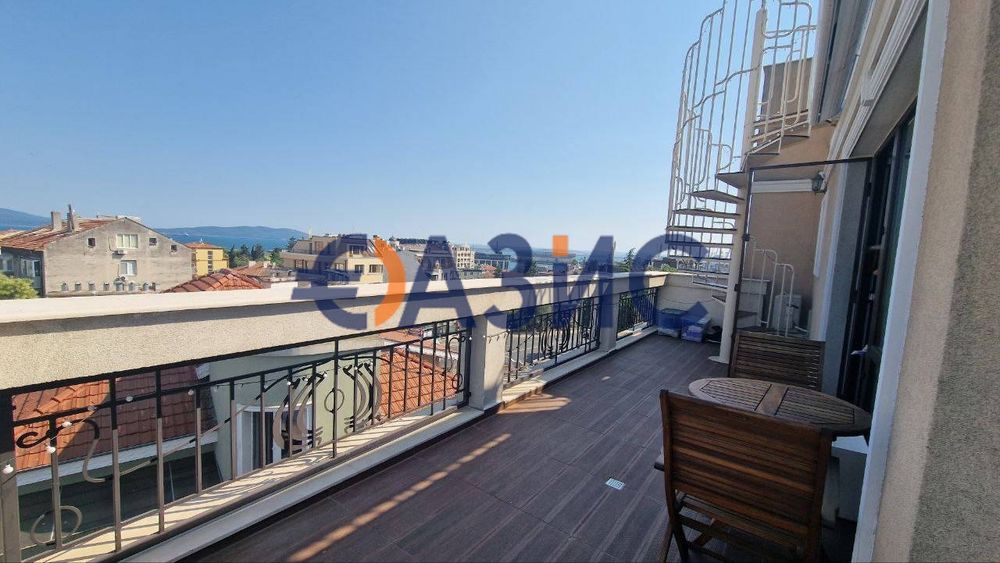 Продава се Четиристаен апартамент в Бургас, Център - 190 кв.м за 3527 €/кв.м - Снимка #6