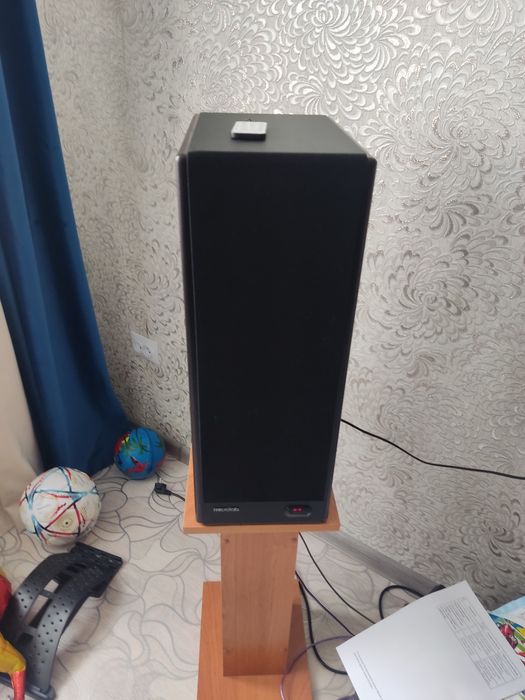 Продам активную акустическую систему