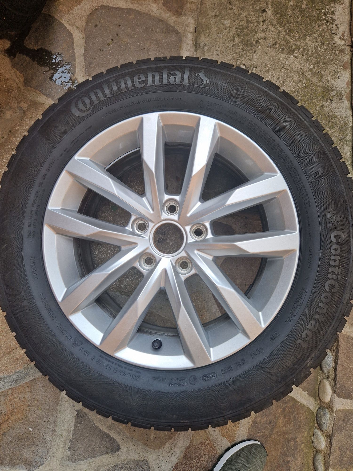 Зимни гуми Continental 215 60 16