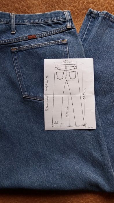 Blugi jeans marime mare cu masuratori pe poze